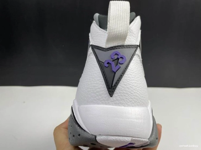 (2021) Retro Jordan Flint CU9307-100 7 0809